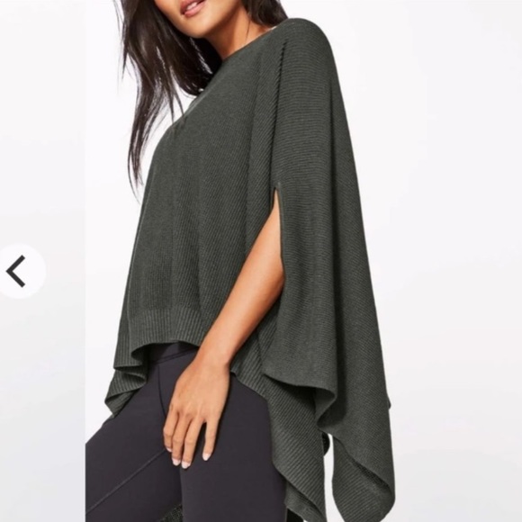 Lululemon Forward Flow Cape in Dark Olive - Picture 2 of 7